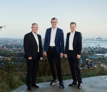 Management from Carsoe and Intech stand together